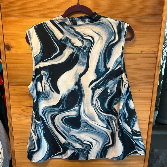 Patterned V Neck Button Down Sleeveless Blouse - L - Picture 5 of 8